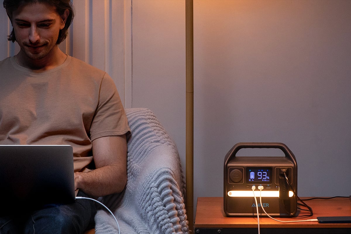Anker 522 Portable Power Station（PowerHouse 320Wh） | au +1